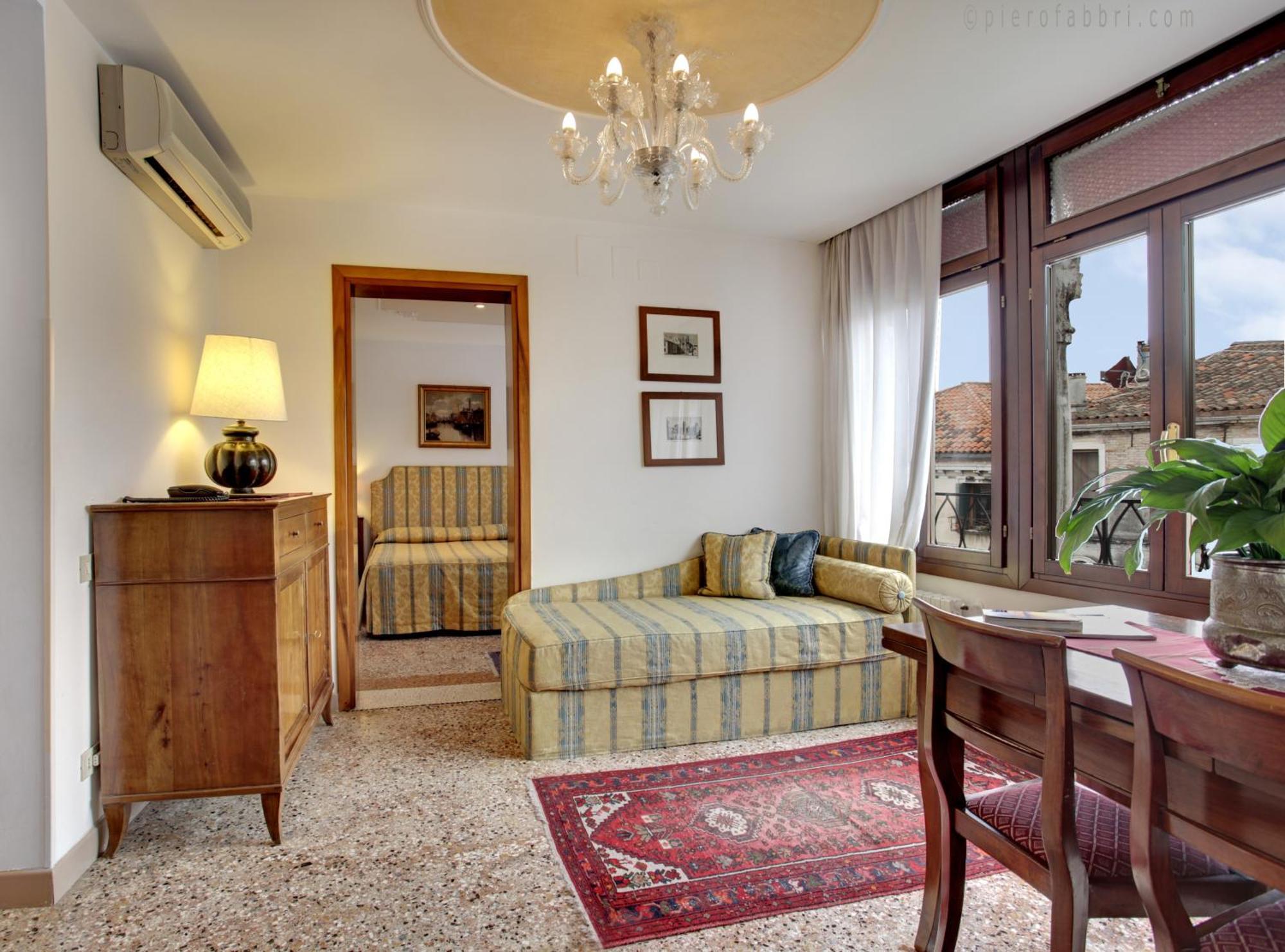 Palazzo Schiavoni Residenza D'Epoca & Suite-Apartments 베니스 외부 사진